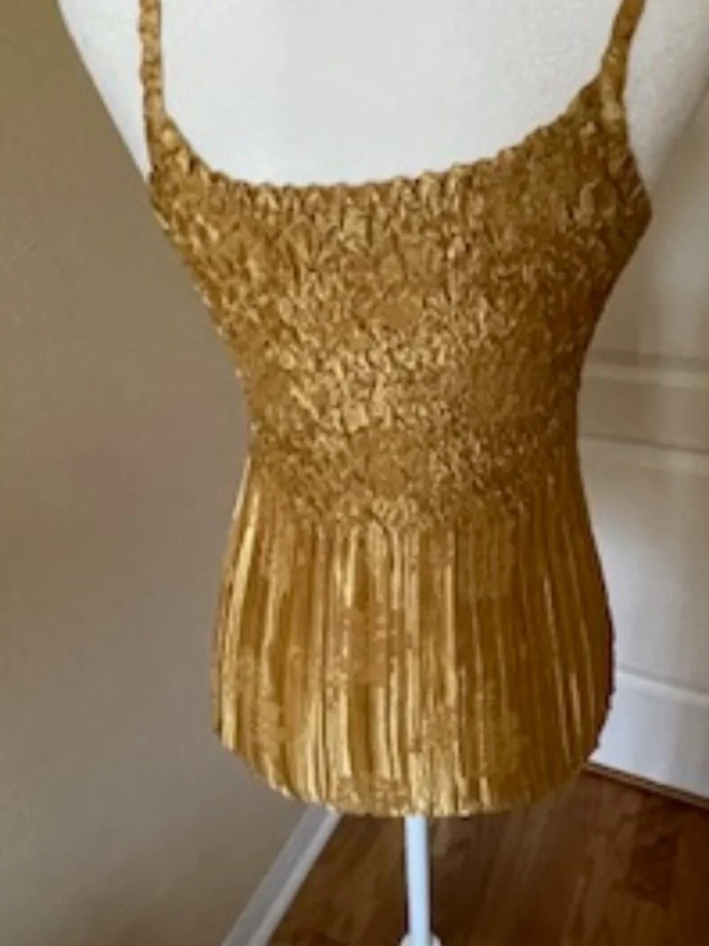Komarov Gold Stretch, Hand Pleated and Printed, Top - Size S - Picture 2 of 3